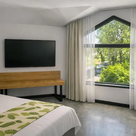 Hotel Raya Boutique 3*